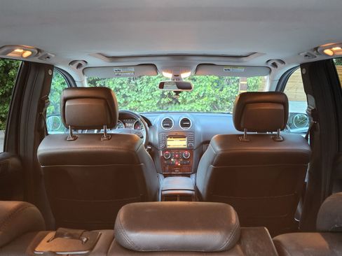 Used 2010 Mercedes-Benz ML 550 4MATIC image 15