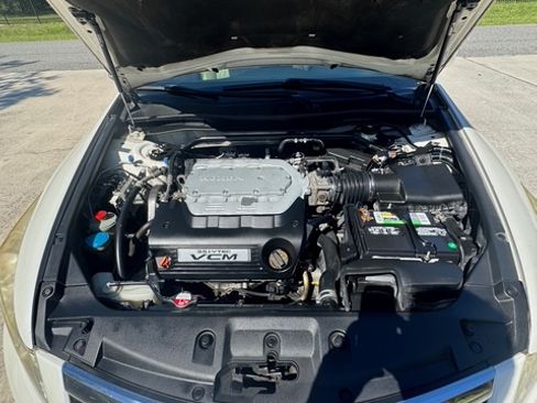 Used 2011 Honda Accord EX-L image 12