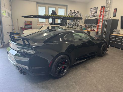 Used 2023 Chevrolet Camaro ZL1 RWD image 5