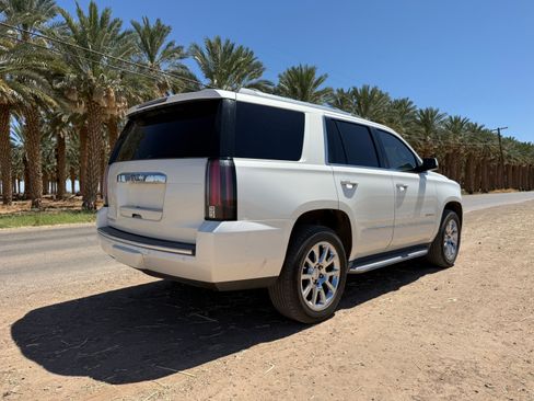 Used 2015 GMC Yukon Denali w/ Touring Package RWD image 2