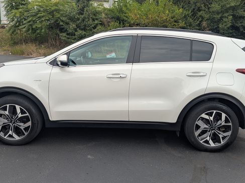 Used 2022 Kia Sportage EX w/ EX Technology Package image 1
