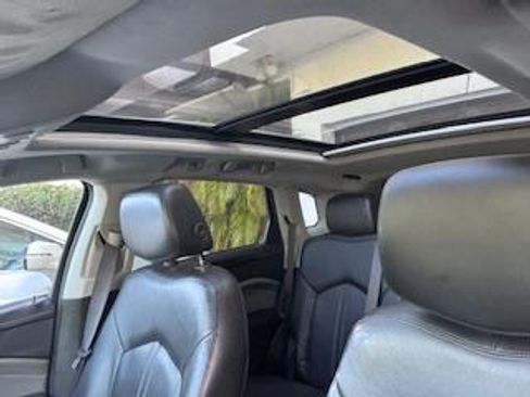 Used 2010 Cadillac SRX Luxury image 13