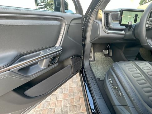 Used 2023 Rivian R1S Adventure image 15