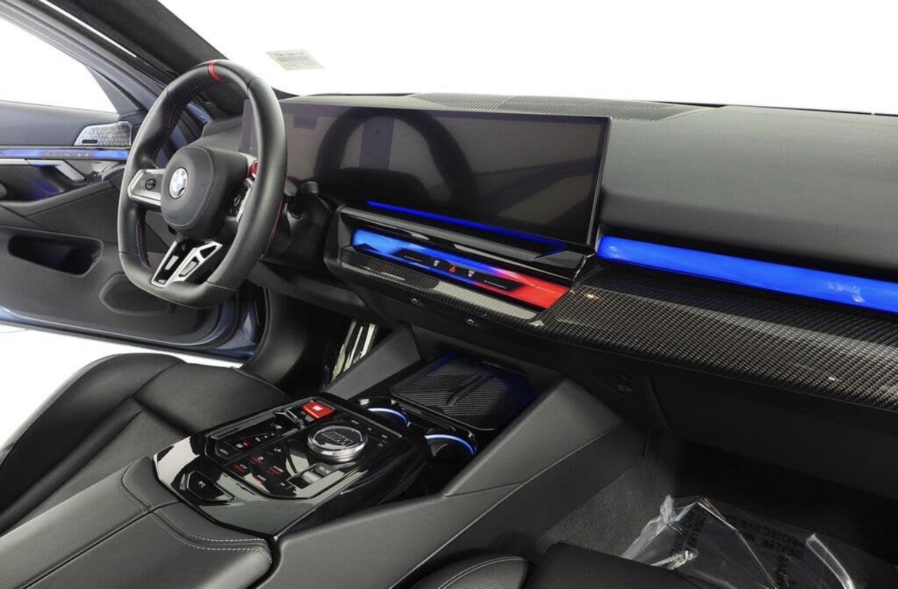 Used 2025 BMW M5 w/ M Driver's Package AWD/4WD image 16