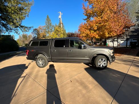 Used 2016 Ford F150 Platinum w/ Equipment Group 701A Luxury image 4