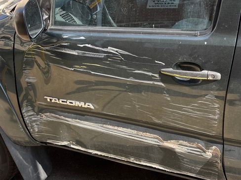 Used 2009 Toyota Tacoma 4x4 Double Cab image 4