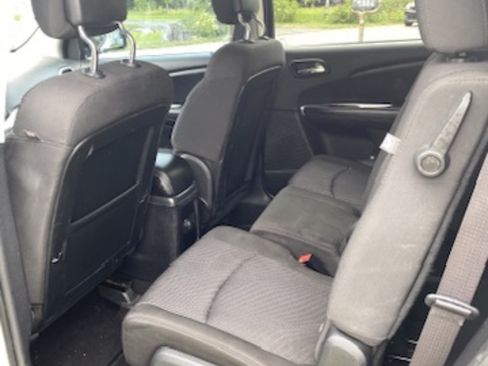 Used 2016 Dodge Journey SXT w/ Comfort/Convenience Group FWD image 14