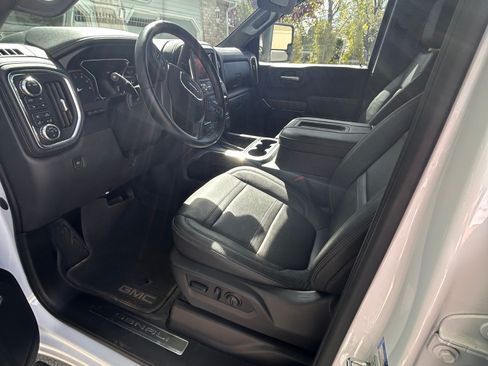 Used 2021 GMC Sierra 1500 Denali w/ Denali Ultimate Package image 9
