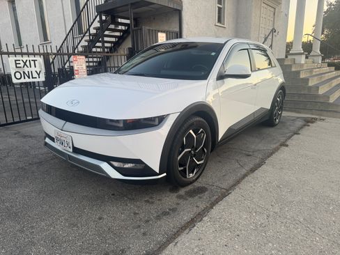 Used 2022 Hyundai Ioniq 5 SE image 4