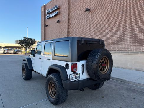 Used 2017 Jeep Wrangler Unlimited Sport w/ Quick Order Package 24S image 6