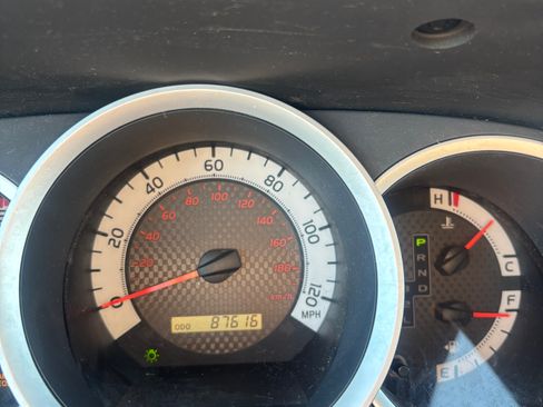 Used 2011 Toyota Tacoma PreRunner w/ SR5 Pkg #2 image 14