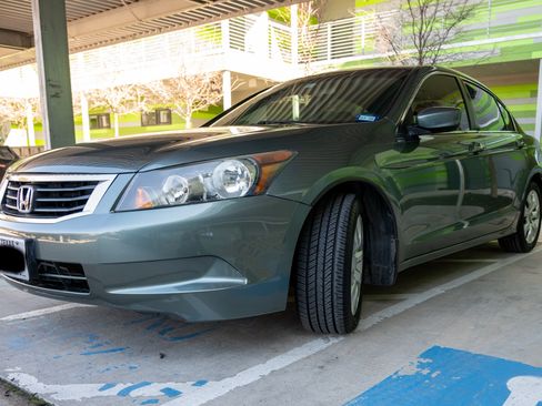 Used 2009 Honda Accord EX image 1