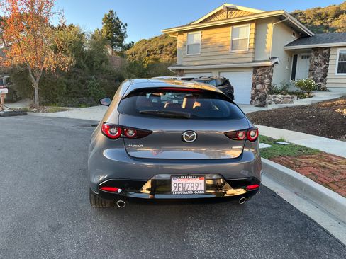 Used 2023 MAZDA MAZDA3 s image 13
