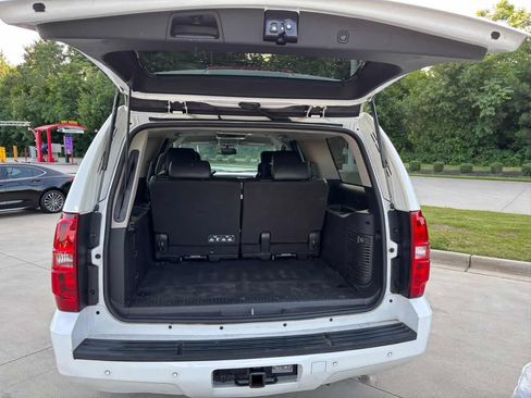 Used 2013 Chevrolet Suburban LT w/ Luxury Package image 9