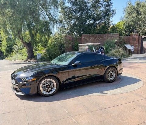 Used 2019 Ford Mustang GT RWD image 1