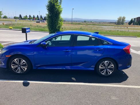 Used 2016 Honda Civic EX-T image 10