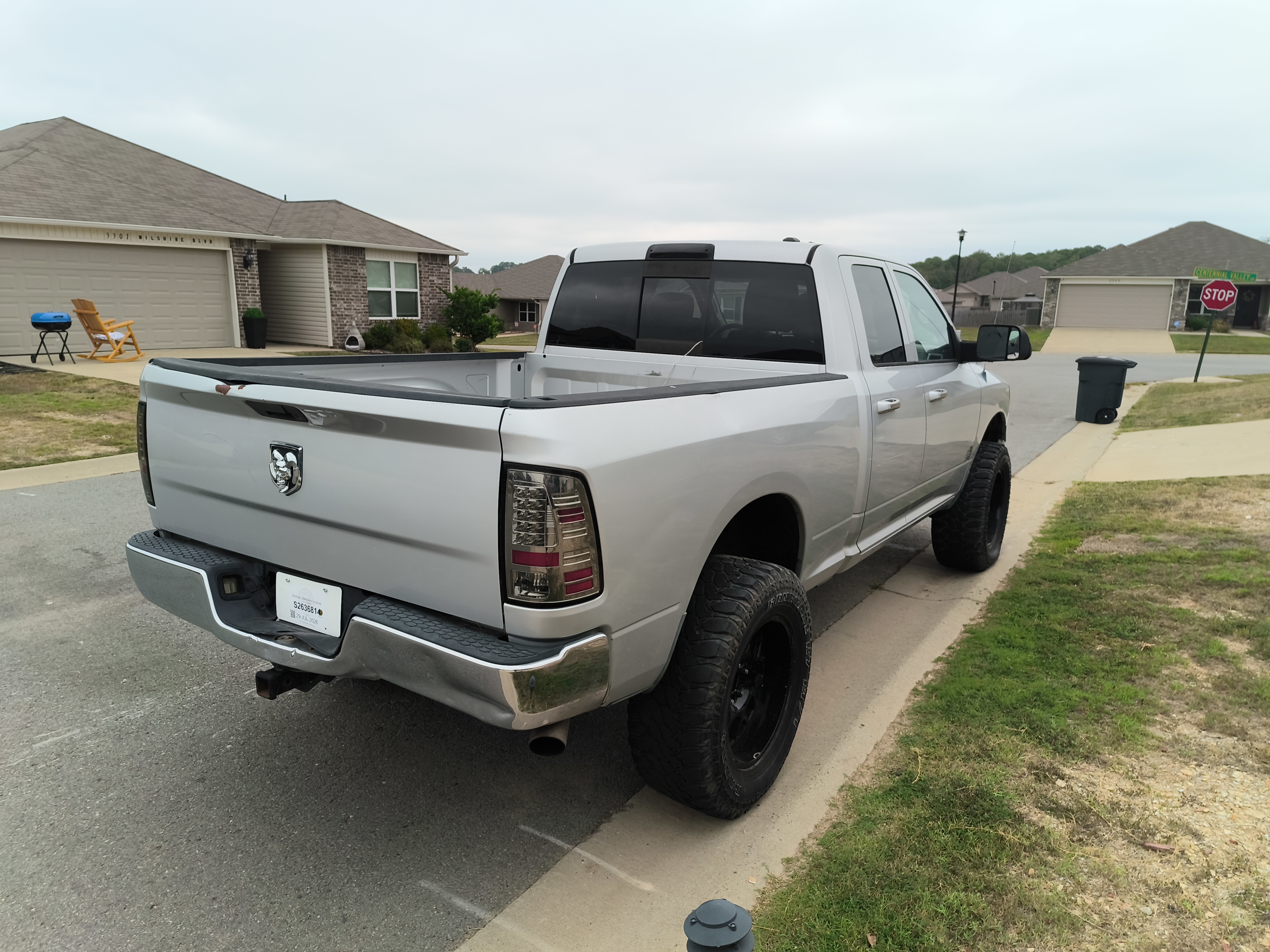 Used 2011 RAM 1500 Classic SLT AWD/4WD image 2