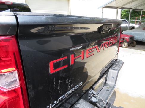 Used 2020 Chevrolet Silverado 2500 LTZ w/ LTZ Premium Package AWD/4WD image 5