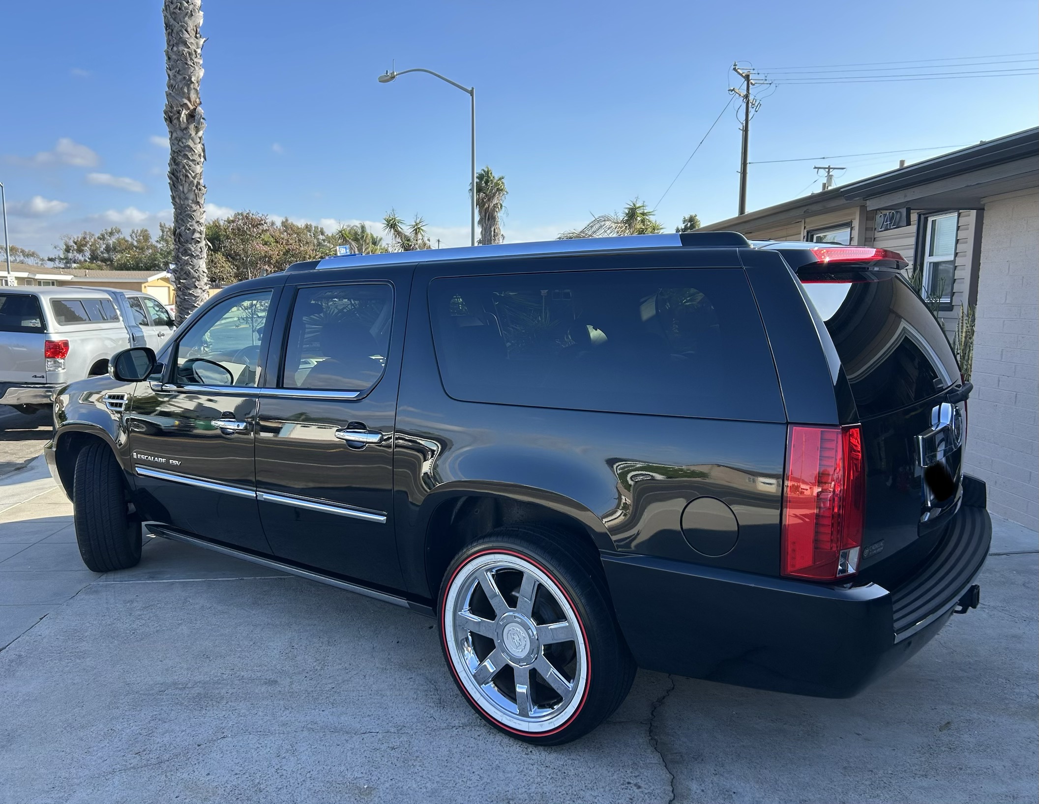Used 2008 Cadillac Escalade ESV 2WD image 8
