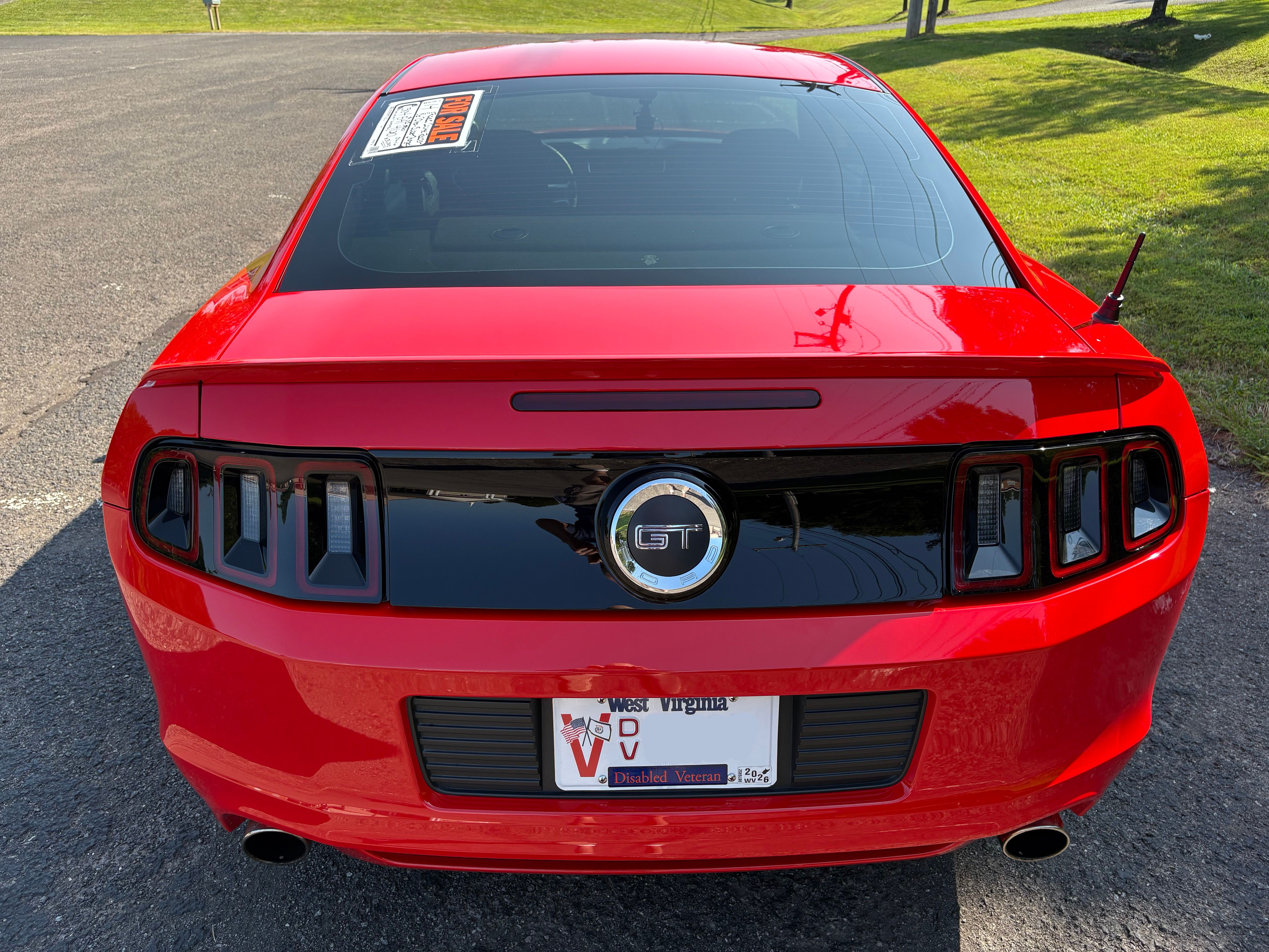 Used 2014 Ford Mustang GT RWD image 9
