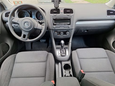 Used 2012 Volkswagen Golf 4-Door FWD image 10