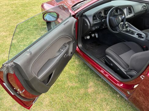 Used 2019 Dodge Challenger R/T Scat Pack w/ Driver Convenience Group image 12