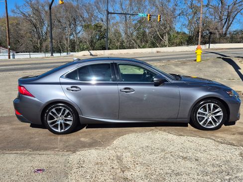 Used 2019 Lexus IS 300 w/ Accessory Package 2 image 4
