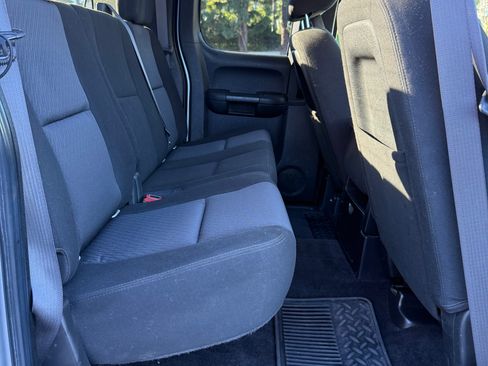 Used 2011 GMC Sierra 2500 SLE w/ SLE Preferred Package image 12