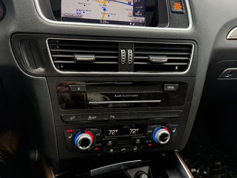 Used 2017 Audi Q5 2.0T Premium Plus w/ Technology Package image 9