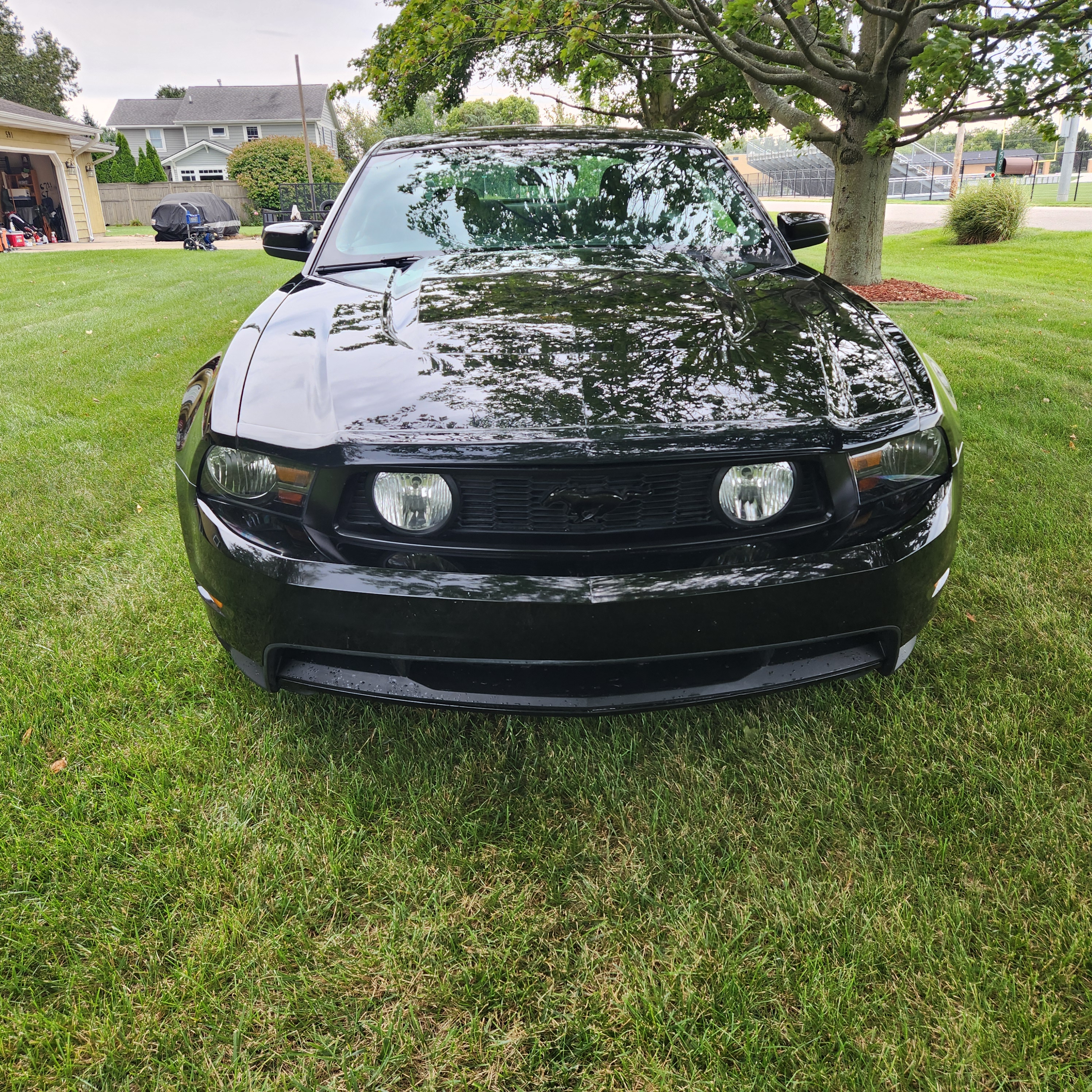 Used 2010 Ford Mustang GT RWD image 4