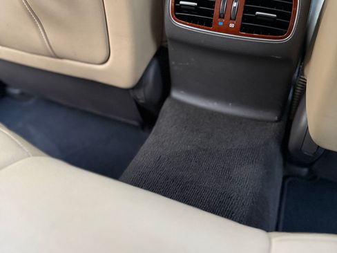 Used 2013 Hyundai Genesis 3.8 image 27