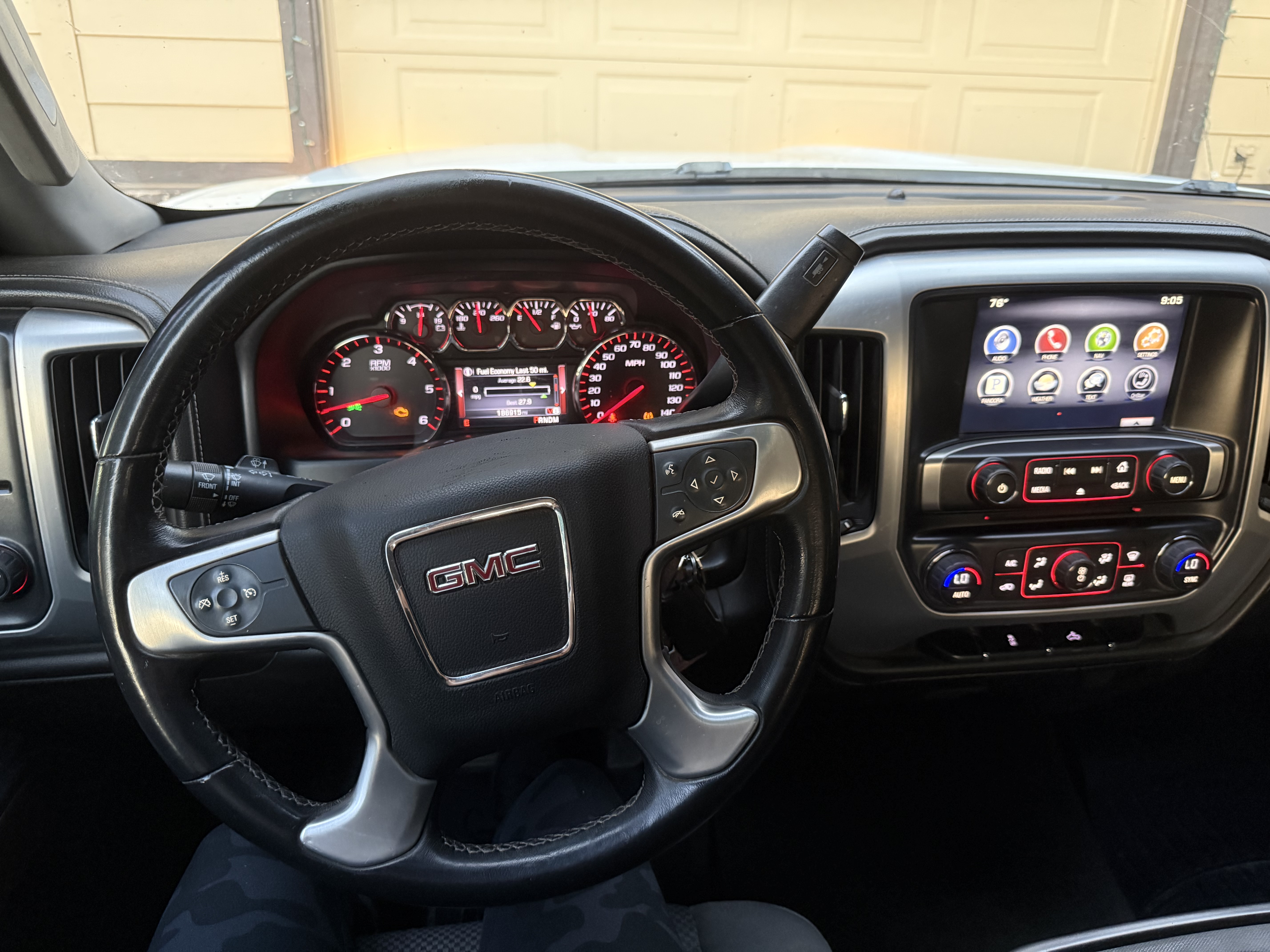 Used 2015 GMC Sierra 1500 SLE w/ SLE Value Package RWD image 4