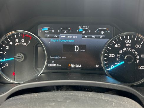 Used 2019 Ford F150 Lariat image 8