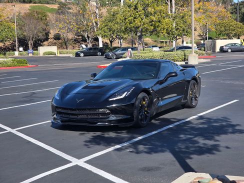 Used 2015 Chevrolet Corvette Stingray Coupe w/ 2LT Preferred Equipment Group image 2