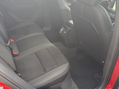 Used 2022 Volvo C40 P8 Recharge Ultimate AWD/4WD image 17