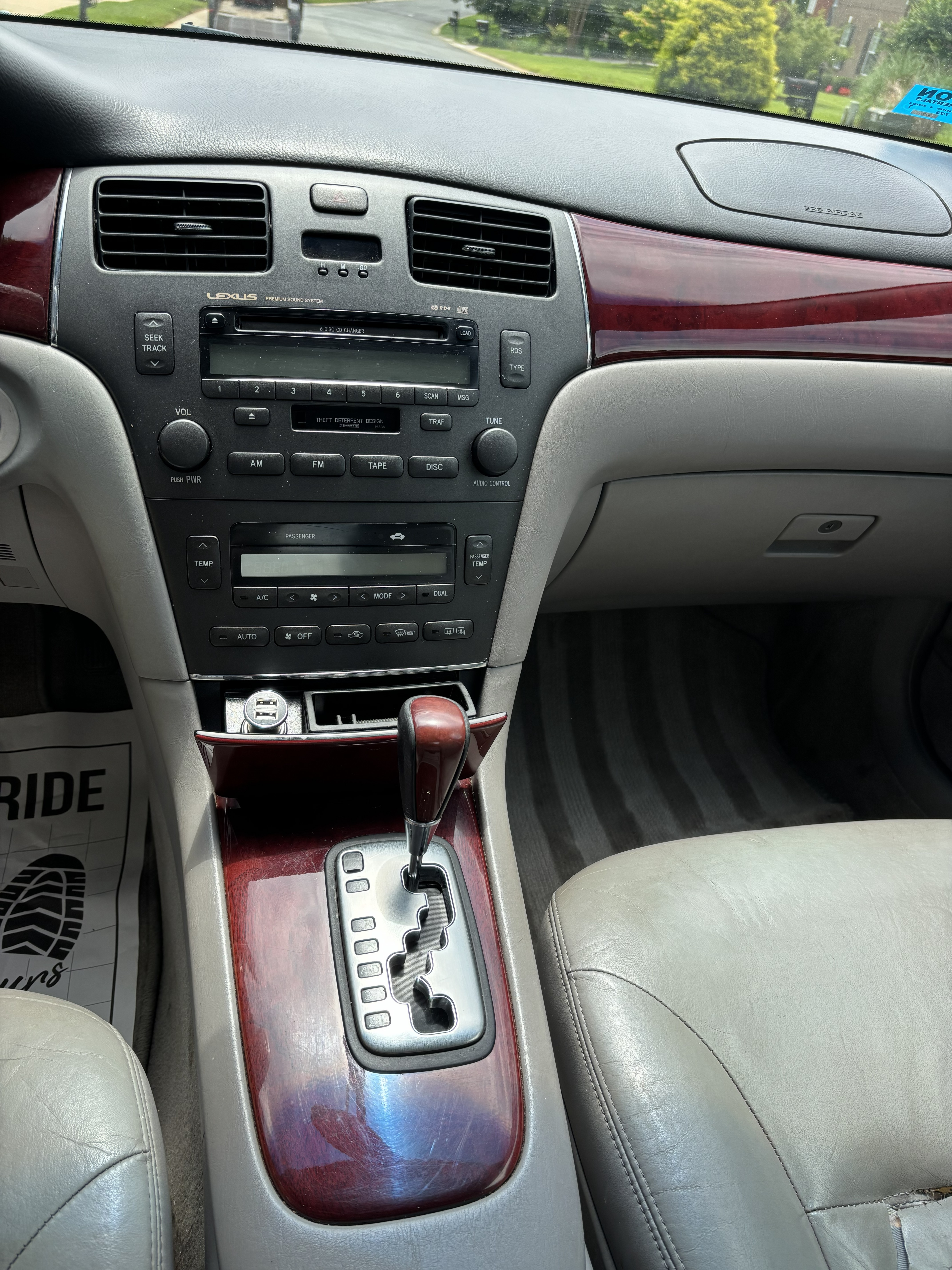 Used 2003 Lexus ES 330 w/ Premium Pkg FWD image 9
