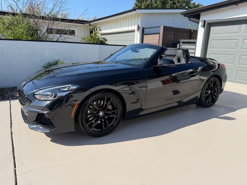 Used 2021 BMW Z4 sDrive30i w/ Premium Package RWD image 2