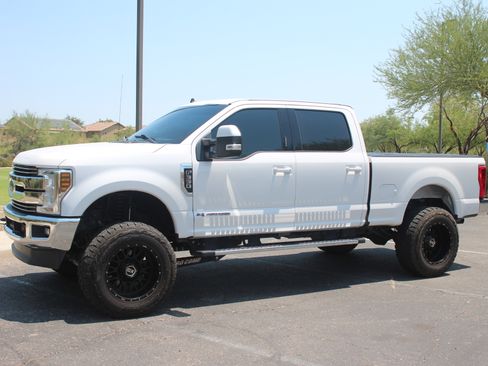 Used 2019 Ford F350 Lariat w/ Lariat Value Package image 21