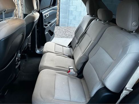 Used 2020 Ford Explorer 2WD image 11