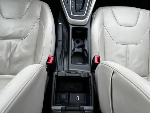 Used 2016 Ford Focus Titanium image 12