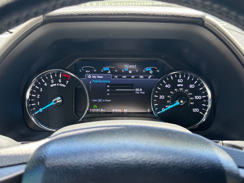 Used 2019 Ford Expedition XLT w/ Equipment Group 202A AWD/4WD image 18