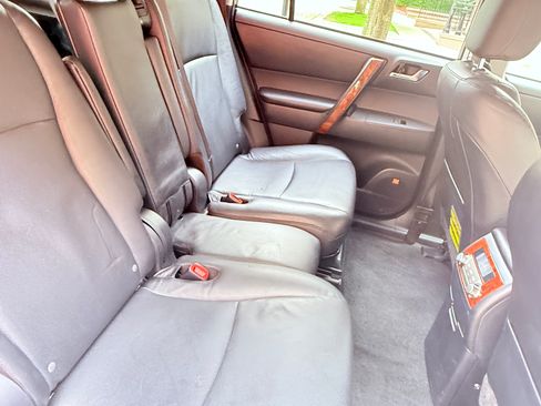 Used 2013 Toyota Highlander Limited AWD/4WD image 14