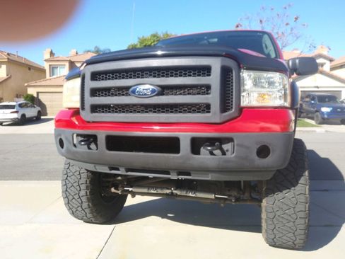 Used 2005 Ford F250 XL image 1