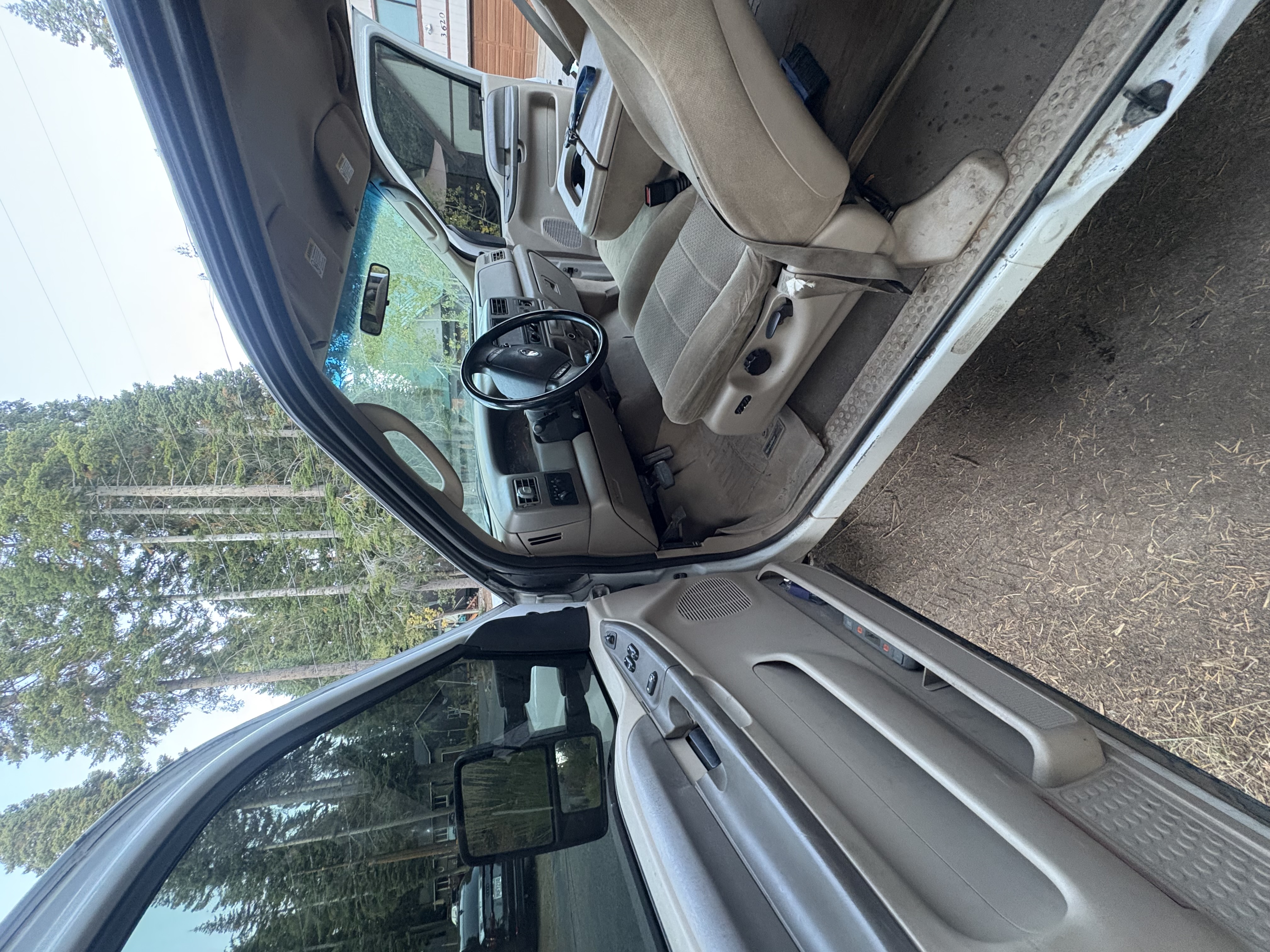 Used 2003 Ford F250 XLT AWD/4WD image 4