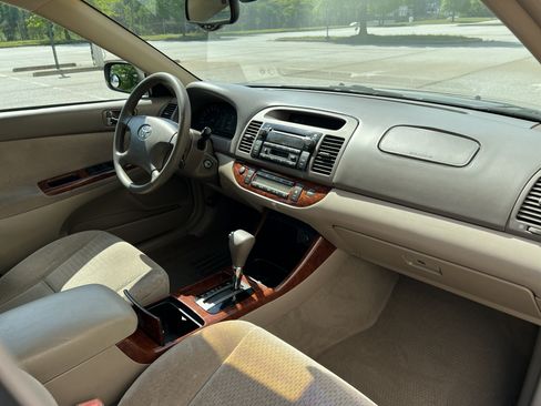Used 2002 Toyota Camry XLE image 21