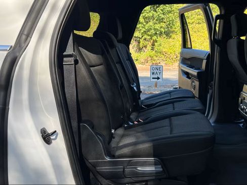 Used 2020 Ford Expedition Max XLT image 12