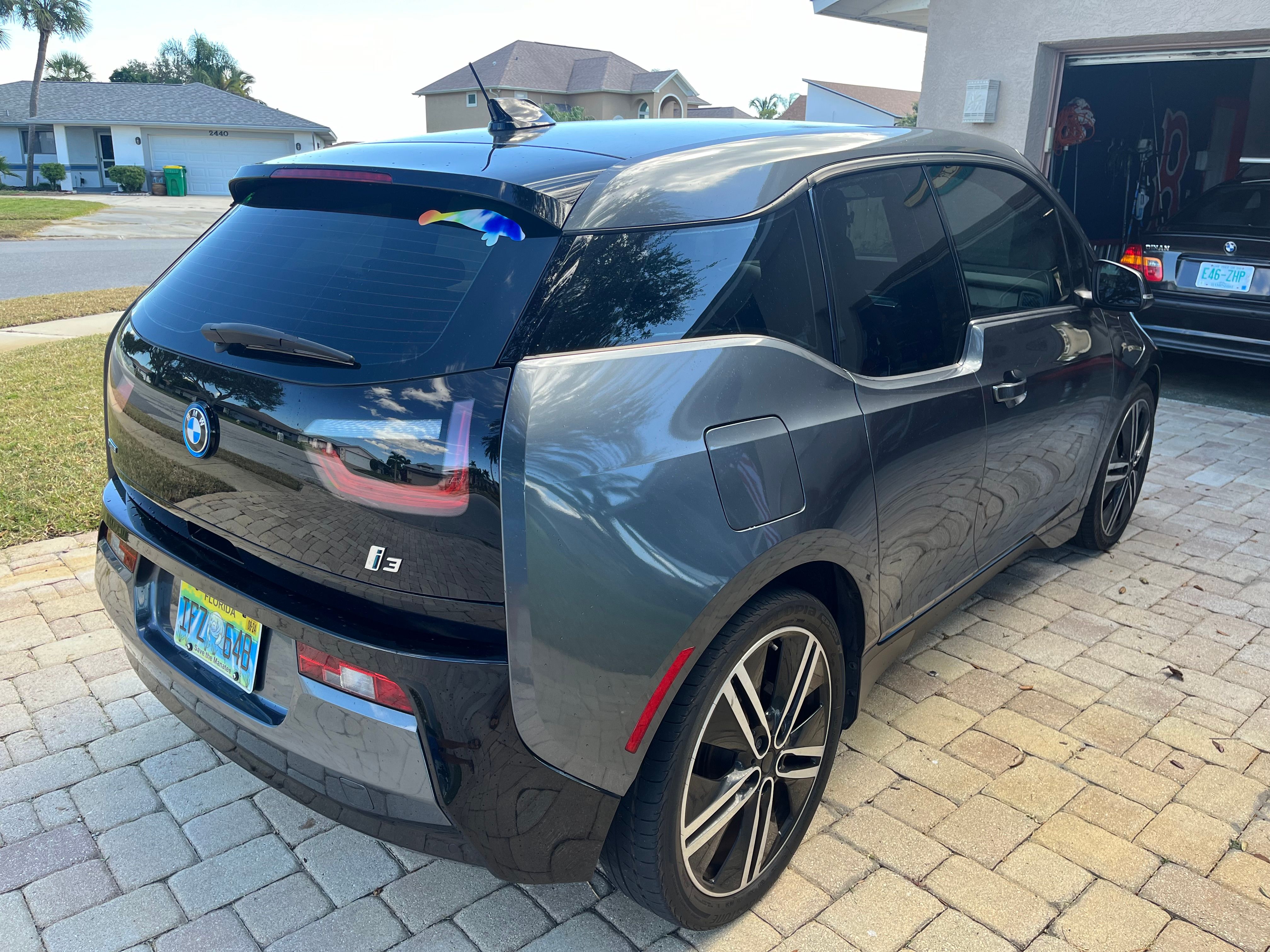Used 2016 BMW i3 w/ Range Extender RWD image 2