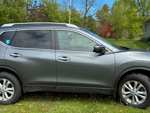 Used 2014 Nissan Rogue SV w/ SV Premium Package AWD/4WD image 4