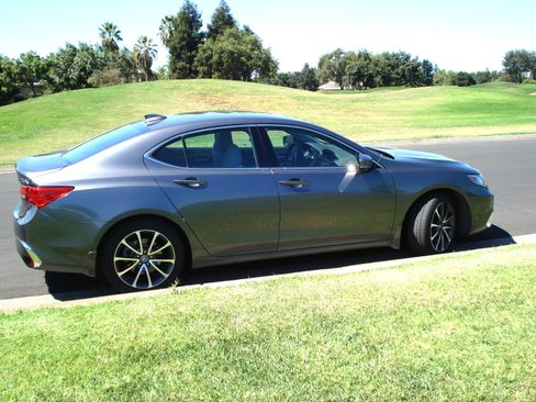 Used 2018 Acura TLX V6 FWD image 10