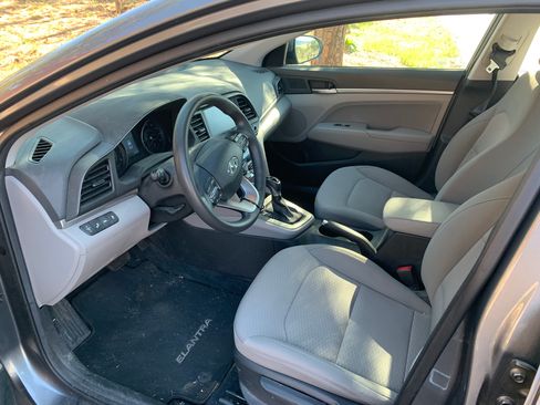 Used 2020 Hyundai Elantra SEL FWD image 11